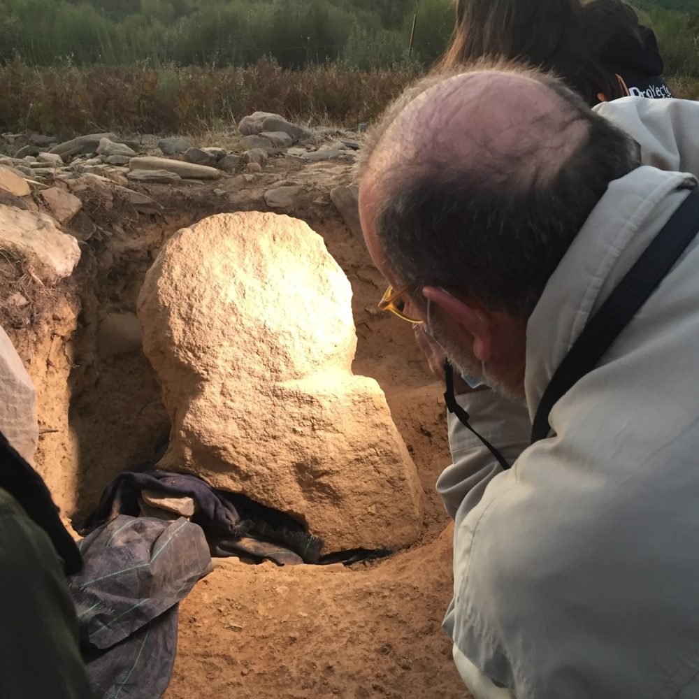 Hallazgo estela antropomorfa 1